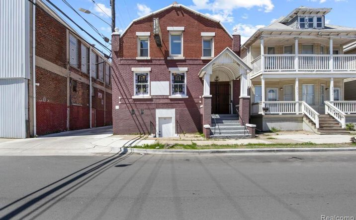 Pictures of Land property located at 2935 YEMANS Street, Hamtramck, MI 48212 for sales - image #1