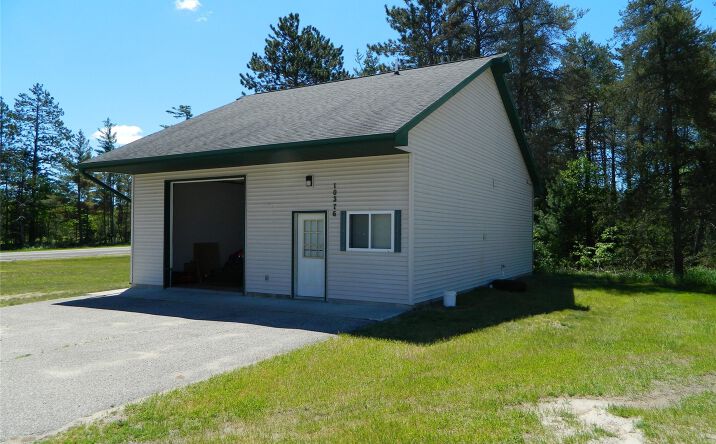 Pictures of Mixed Use property located at 10376 N Roscommon Road, Roscommon, MI 48653 for sales - image #1