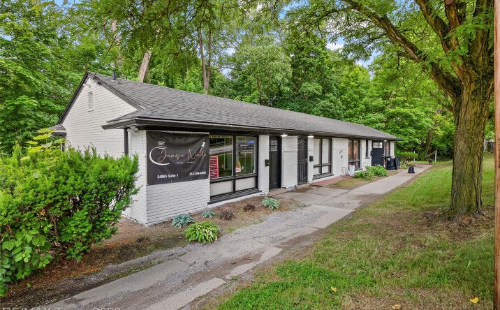 Pictures of Mixed Use property located at 24821 5 Mile Road, Redford, MI 48239 for sales - image #1
