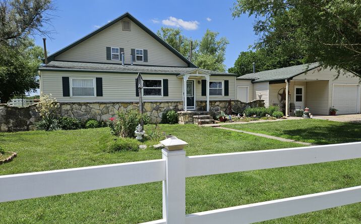 Pictures of Land property located at 1248 160 Road, Belleville, KS 66935 for sales - image #1