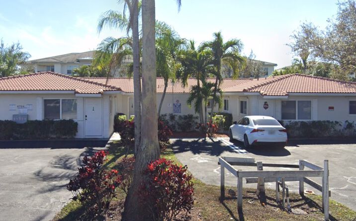 Pictures of Multifamily property located at 8704 NW 38th Drive, Coral Springs, FL 33065 for sales - image #1