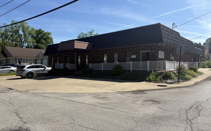 Pictures of Retail, Office property located at 773 Pershing Street, Ellwood City, PA 16117 for sales - image #1
