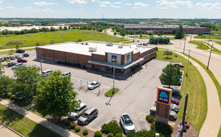 Pictures of Retail property located at 2750 Heartland Drive, Coralville, IA 52241 for sales - image #1