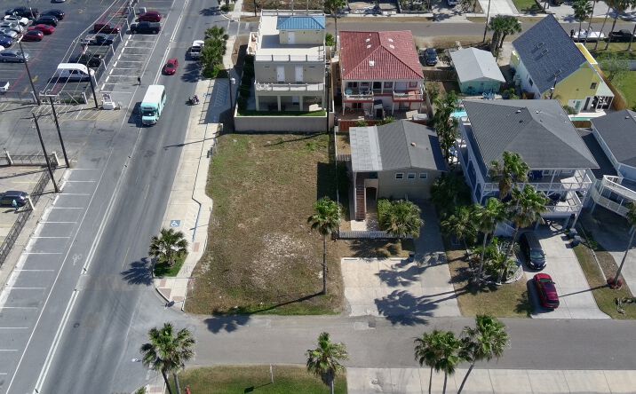 Pictures of Land property located at 115 East Pompano Street, South Padre Island, TX 78597 for sales - image #1