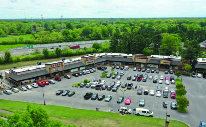 Pictures of Office, Retail property located at 5685 Quince Road, Memphis, TN 38119 for sales - image #1