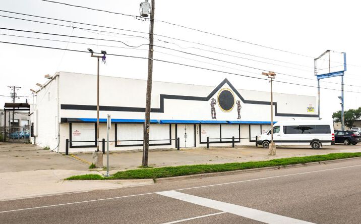 Pictures of Retail, Industrial property located at 4243 S Port Ave, Corpus Christi, TX 78415 for sales - image #1