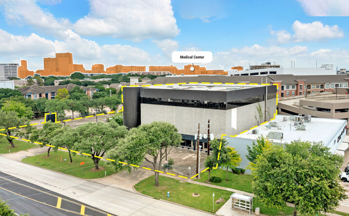Pictures of Retail, Land property located at 7087 Main Street, Houston, TX 77030 for sales - image #1