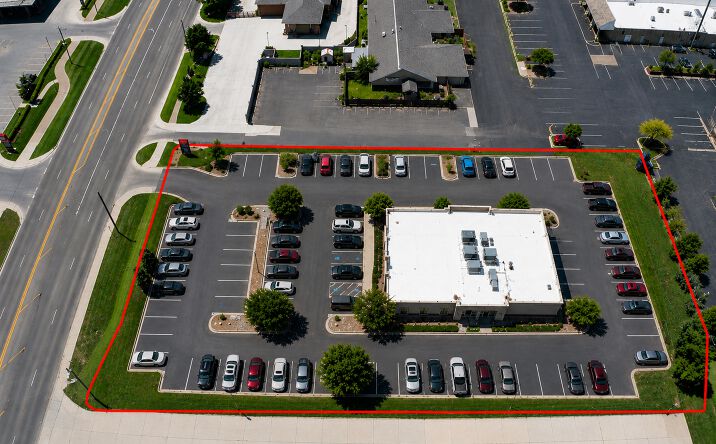 Pictures of Retail, Hospitality property located at 9718 East Harry Street, Wichita, KS 67207 for sales - image #1