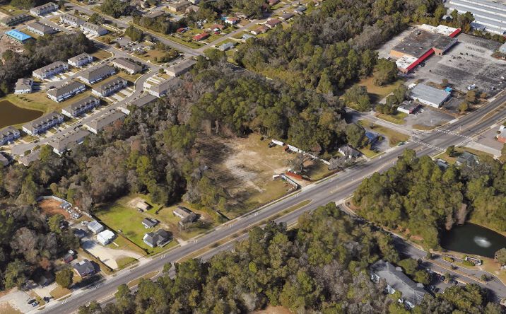 Pictures of Land property located at 10534 Lem Turner Road, Jacksonville, FL 32218 for sales - image #1