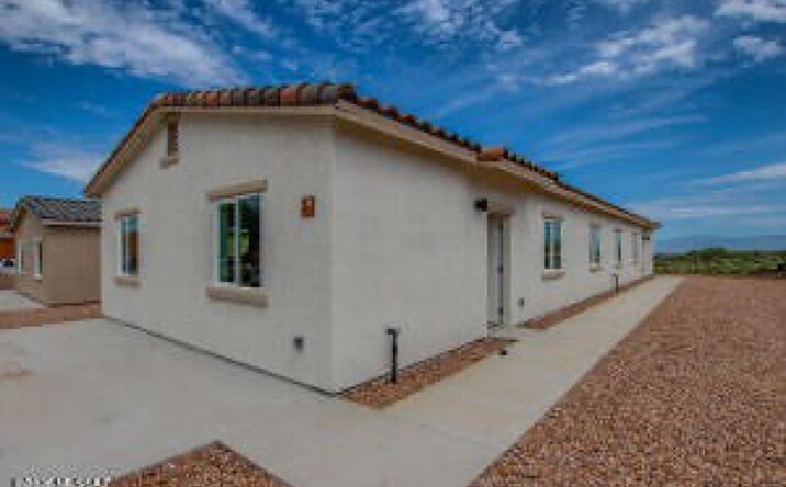 Pictures of Multifamily property located at 2350 W Diamond Street, Tucson, AZ 85705 for sales - image #1