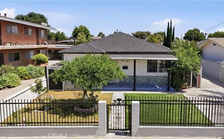 Pictures of Multifamily property located at 4017 Santa Ana, Huntington Park, CA 90255 for sales - image #1