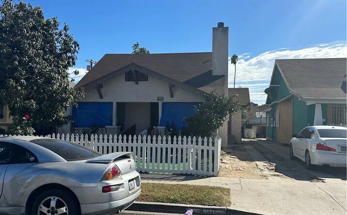 Pictures of Multifamily property located at 600 W 61st Street, Los Angeles, CA 90044 for sales - image #1