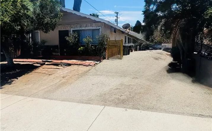 Pictures of Land property located at 7th, Corona, CA 92879 for sales - image #1