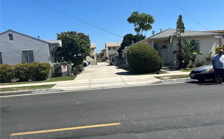 Pictures of Multifamily property located at 9329 Rose, Bellflower, CA 90706 for sales - image #1