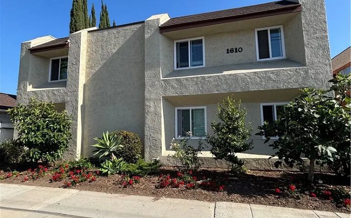 Pictures of Multifamily property located at 1610 W Civic Center, Santa Ana, CA 92703 for sales - image #1