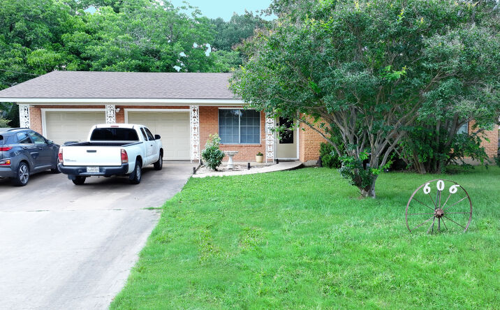 Pictures of Retail, Office, Mixed Use property located at 606 E LIBERTY AVE E, ROUND ROCK, TX 78664 for sales - image #1