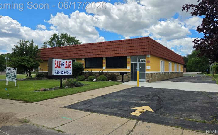 Pictures of Land property located at 16749, Livonia, MI 48154 for sales - image #1