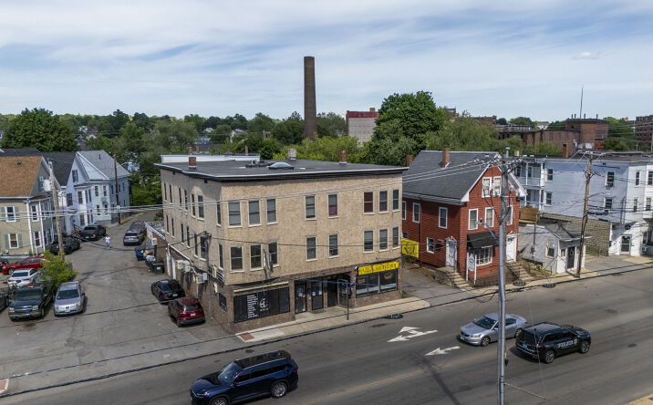 Pictures of Mixed Use property located at 135 LAFAYETTE SQ, HAVERHILL, MA 01832-4782 for sales - image #1