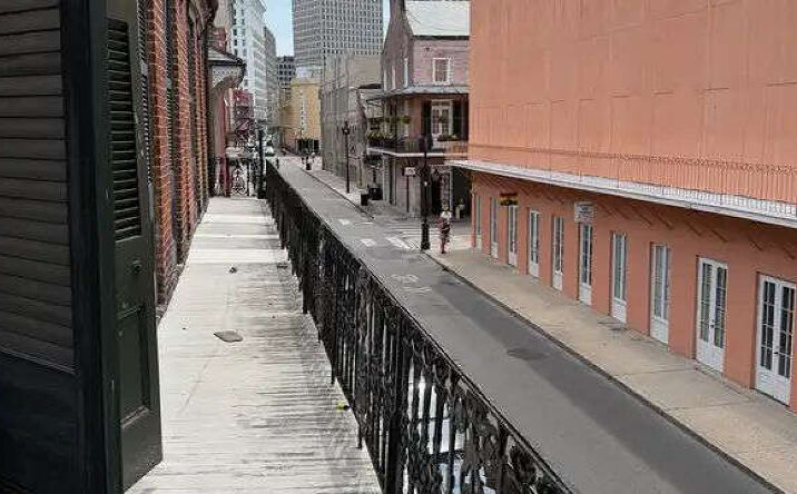 Pictures of Multifamily property located at 308 Burgundy Street, New Orleans, LA 70112 for sales - image #1