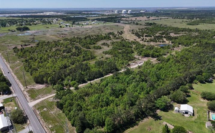 Pictures of Land property located at TBD W Tank Farm Road, Lake Charles, LA 70605 for sales - image #1