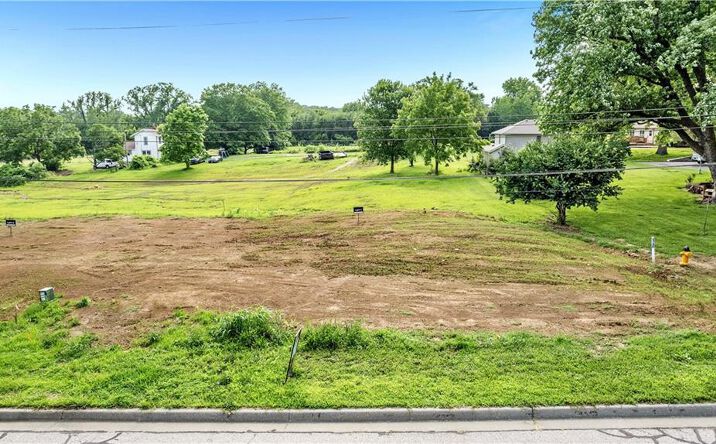 Pictures of Land, Multifamily property located at 4706 Knox Avenue, Merriam, KS 66203 for sales - image #1
