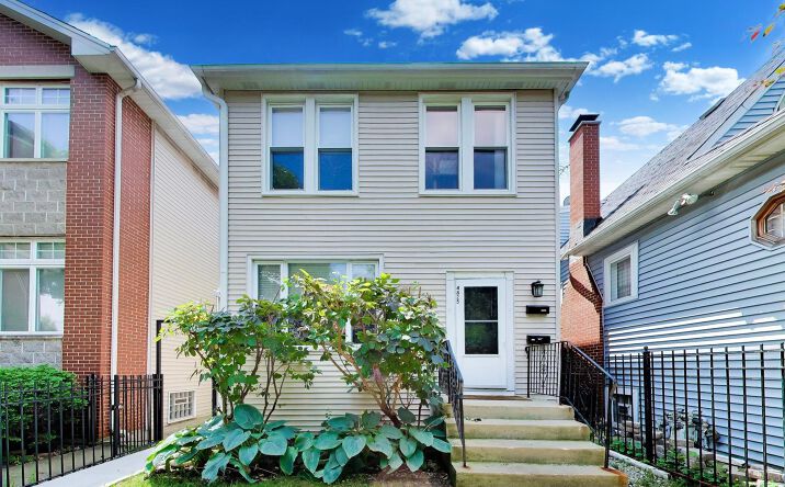 Pictures of Multifamily property located at 4825 W Hutchinson Street, Chicago, IL 60641 for sales - image #1
