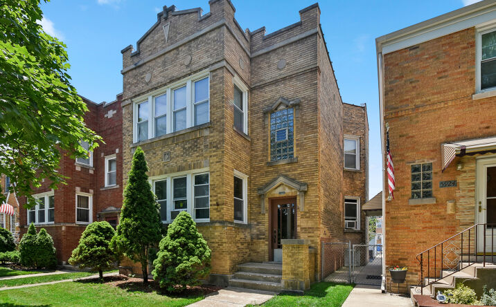 Pictures of Multifamily property located at 5922 N Melvina Avenue, Chicago, IL 60646 for sales - image #1
