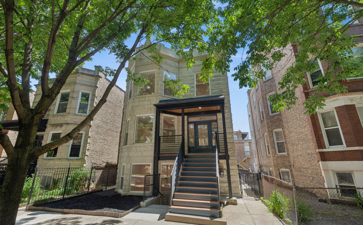 Pictures of Multifamily property located at 2647 W Walton Street, Chicago, IL 60622 for sales - image #1