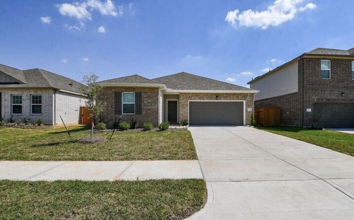 Pictures of Multifamily property located at 5906 Bright Keel Dr, Katy, TX 77493 for sales - image #1