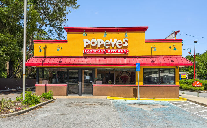 Pictures of Retail property located at 3319 Altama Avenue, Brunswick, GA 31520 for sales - image #1