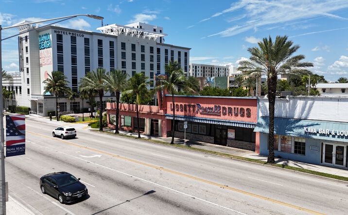 Pictures of Retail, Office, Land property located at 16 South Federal Highway, Dania Beach, FL 33004 for sales - image #1