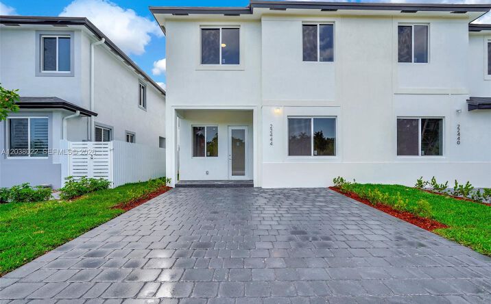 Pictures of Multifamily property located at 22505 SW 125th Ave, Miami, FL 33170 for sales - image #1