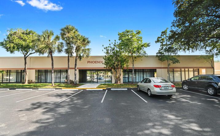 Pictures of Office property located at 4800 N State Rd 7 # 107 #F-107, Lauderdale Lakes, FL 33319 for sales - image #1