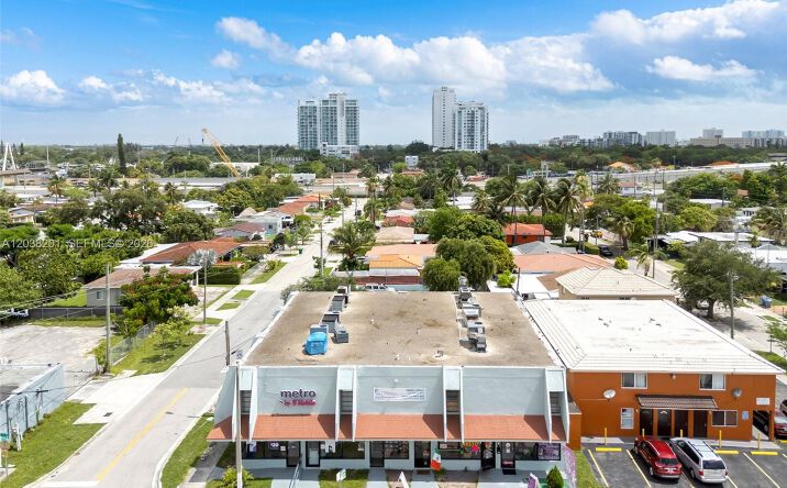 Pictures of Mixed Use, Retail property located at 1879 NW 7th St, Miami, FL 33125 for sales - image #1