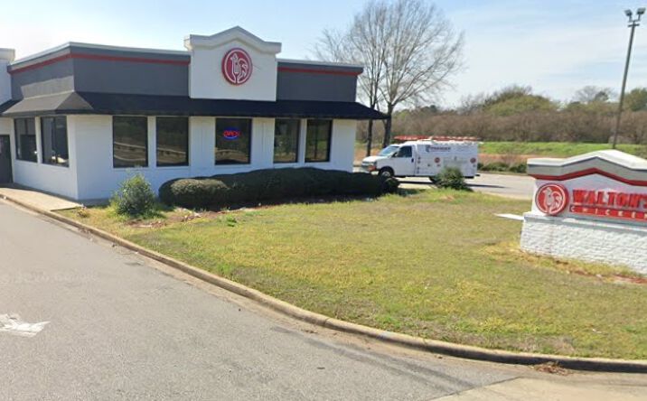 Pictures of Retail property located at 915 PATRIOT PKWY, TUSCALOOSA, AL 35405-8790 for sales - image #1
