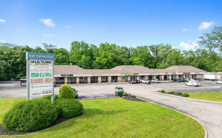 Pictures of Retail property located at 7020 Shore Terrace, Indianapolis, IN 46254 for sales - image #1