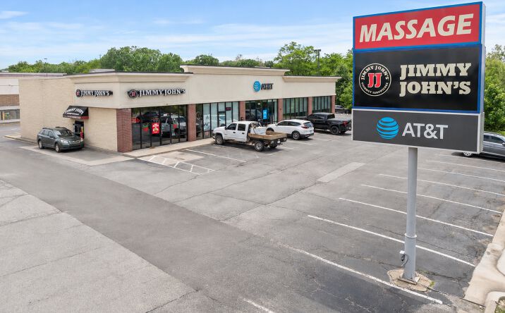 Pictures of Retail property located at 1540 S Washington St, Crawfordsville, IN 47933 for sales - image #1