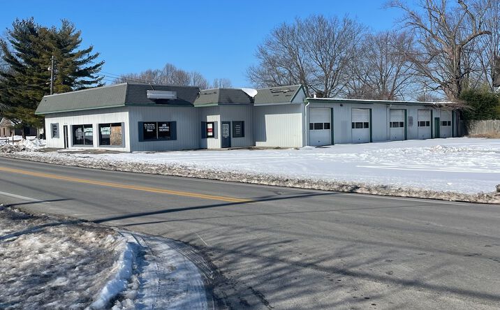 Pictures of Industrial, Mixed Use, Office property located at 800 West Jefferson Street, La Grange, KY 40031 for sales - image #1