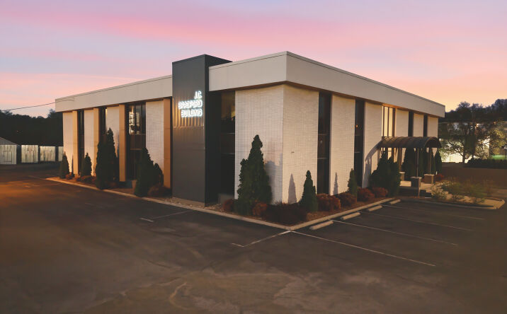 Pictures of Office, Mixed Use property located at 176 THOMPSON LN, NASHVILLE, TN 37211-2448 for sales - image #1