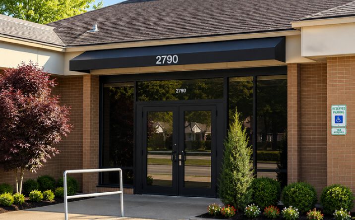Pictures of Retail property located at 2790 BROWNSBORO RD, LOUISVILLE, KY 40206-1265 for sales - image #1