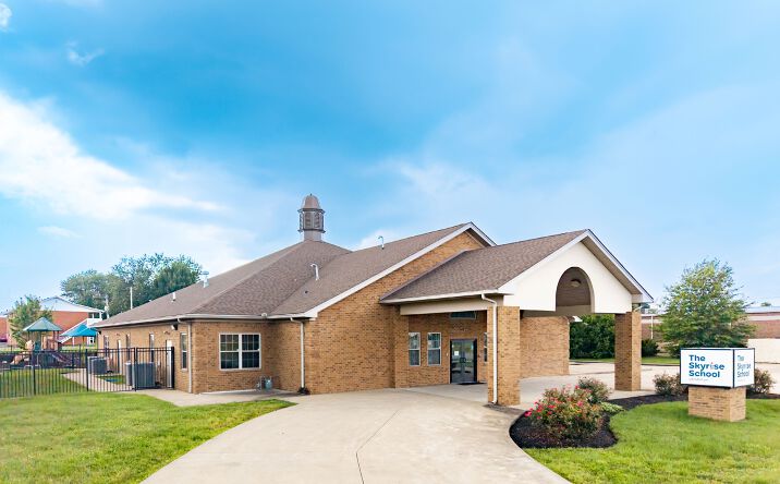 Pictures of Retail property located at 132 Brenner St, Bowling Green, KY 42101 for sales - image #1