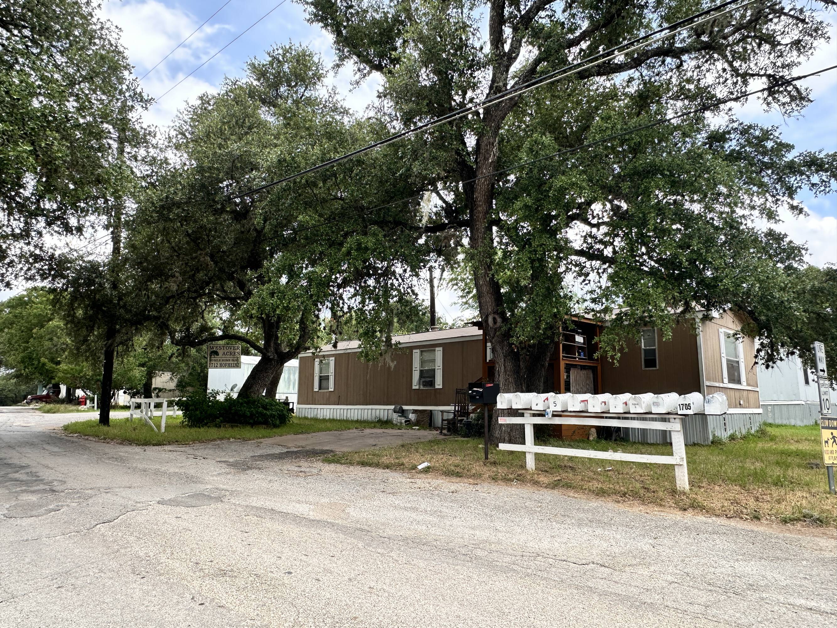 1712 Hofheinz St, San Marcos, TX 78666