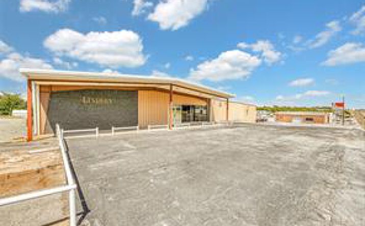 Pictures of Retail, Office property located at 415 E Main ST, Cordell, OK 73632 for sales - image #1