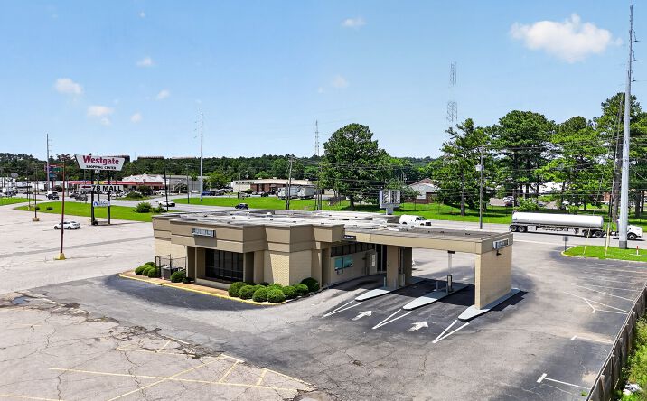 Pictures of Retail property located at 1151 BANKHEAD HWY W, BIRMINGHAM, AL 35204 for sales - image #1