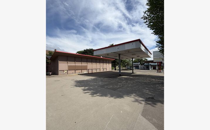 Pictures of Retail property located at 1146 Payne Avenue, St Paul, MN 55130 for sales - image #1