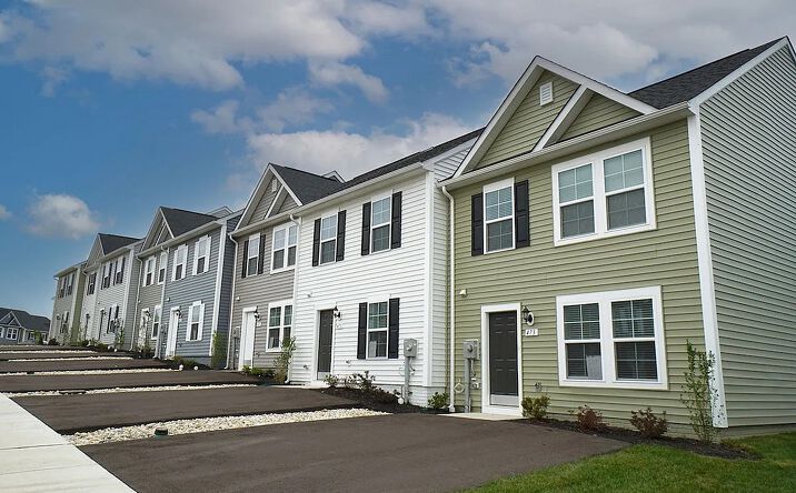 Pictures of Multifamily property located at Peleton St., Hagerstown, MD 21740 for sales - image #1