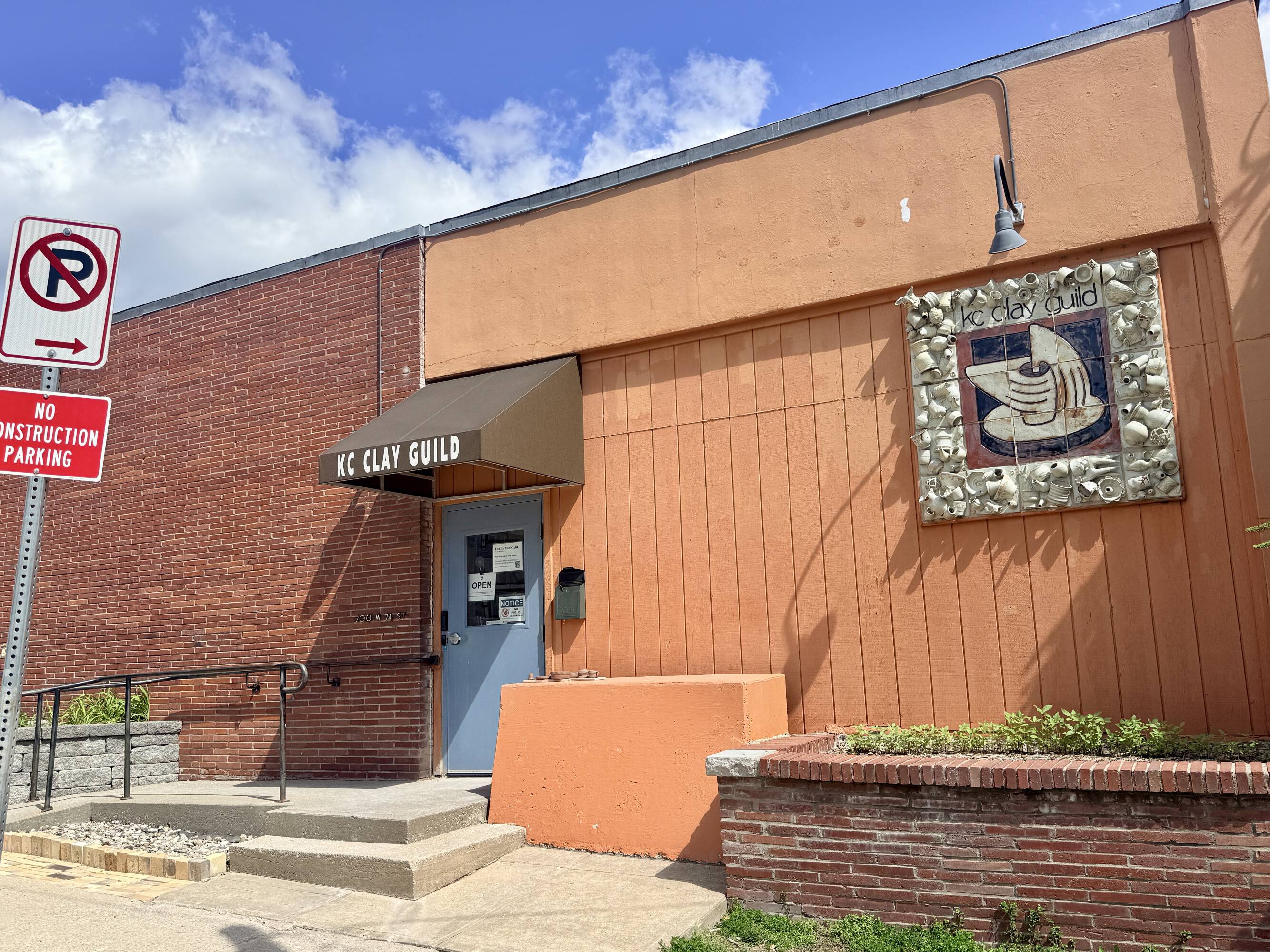 200 West 74Th Street Ct, Kansas City, MO 64114