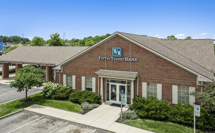 Pictures of Retail property located at 20 South Tuttle Road, Springfield, OH 45505 for sales - image #1