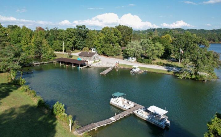 Pictures of Mixed Use, Business for Sale, Hospitality property located at 1093 PINEY PT RD, SPRING CITY, TN 37381-5746 for sales - image #1