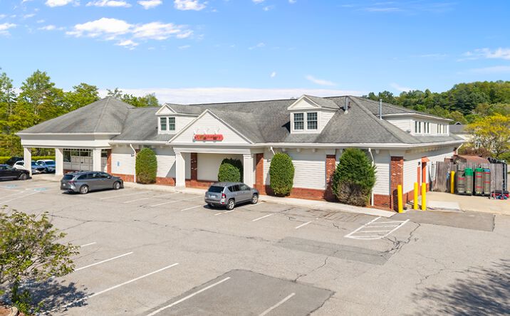 Pictures of Retail property located at 106 Boston Road, Groton, MA 01450 for sales - image #1